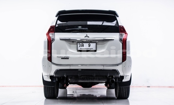 Buy Used Mitsubishi Pajero Sport White Car in Bangkok in Bangkok Buy Used Mitsubishi Pajero Sport White Car in Bangkok in Bangkok