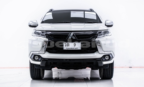 Buy Used Mitsubishi Pajero Sport White Car in Bangkok in Bangkok Buy Used Mitsubishi Pajero Sport White Car in Bangkok in Bangkok