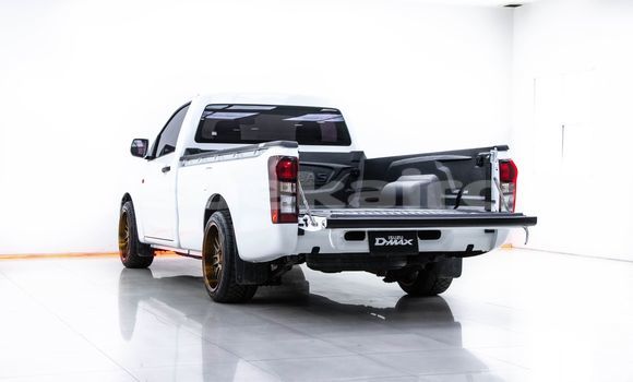 Buy Used Isuzu D-Max White Car in Bangkok in Bangkok Buy Used Isuzu D-Max White Car in Bangkok in Bangkok