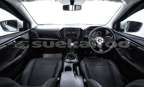 Buy Used Isuzu D-Max White Car in Bangkok in Bangkok Buy Used Isuzu D-Max White Car in Bangkok in Bangkok