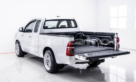 Buy Used Toyota Hiluxe VIGO White Car in Bangkok in Bangkok Buy Used Toyota Hiluxe VIGO White Car in Bangkok in Bangkok