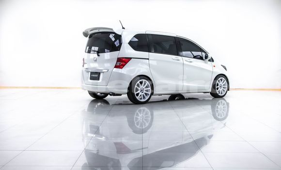 Buy Used Honda Freed White Car in Bangkok in Bangkok Buy Used Honda Freed White Car in Bangkok in Bangkok