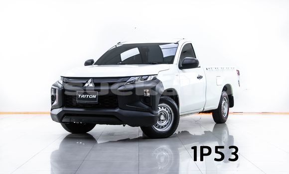 Buy Used Mitsubishi Triton White Car in Bangkok in Bangkok Buy Used Mitsubishi Triton White Car in Bangkok in Bangkok