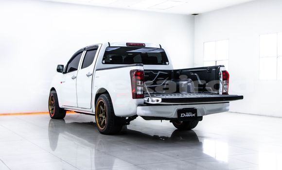 Buy Used Isuzu D-Max White Car in Bangkok in Bangkok Buy Used Isuzu D-Max White Car in Bangkok in Bangkok
