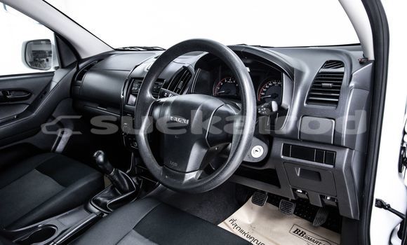 Buy Used Isuzu D-Max White Car in Bangkok in Bangkok Buy Used Isuzu D-Max White Car in Bangkok in Bangkok