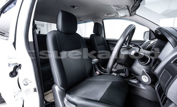 Buy Used Isuzu D-Max White Car in Bangkok in Bangkok Buy Used Isuzu D-Max White Car in Bangkok in Bangkok