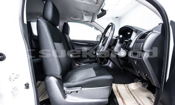 Buy Used Isuzu D-Max White Car in Bangkok in Bangkok Buy Used Isuzu D-Max White Car in Bangkok in Bangkok