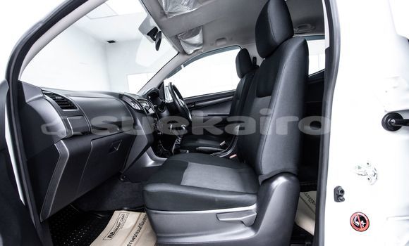 Buy Used Isuzu D-Max White Car in Bangkok in Bangkok Buy Used Isuzu D-Max White Car in Bangkok in Bangkok