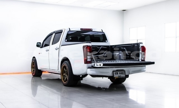 Buy Used Isuzu D-Max White Car in Bangkok in Bangkok Buy Used Isuzu D-Max White Car in Bangkok in Bangkok