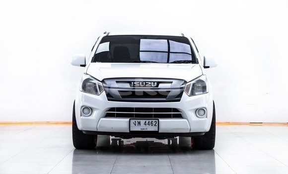 Buy Used Isuzu D-Max White Car in Bangkok in Bangkok Buy Used Isuzu D-Max White Car in Bangkok in Bangkok