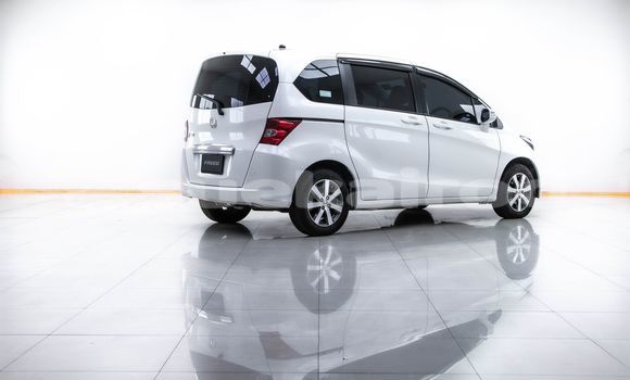 Buy Used Honda Freed White Car in Bangkok in Bangkok Buy Used Honda Freed White Car in Bangkok in Bangkok