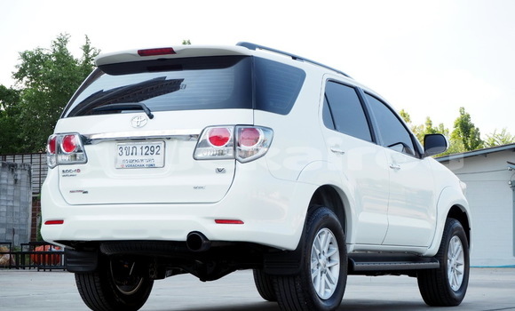 Buy Used Toyota Fortuner White Car in Bangkok in Bangkok Buy Used Toyota Fortuner White Car in Bangkok in Bangkok