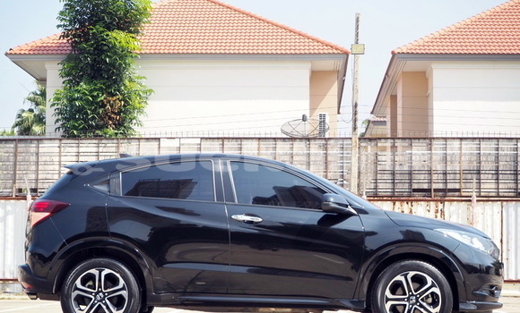 Buy Used Honda HR-V Black Car in Bangkok in Bangkok Buy Used Honda HR-V Black Car in Bangkok in Bangkok