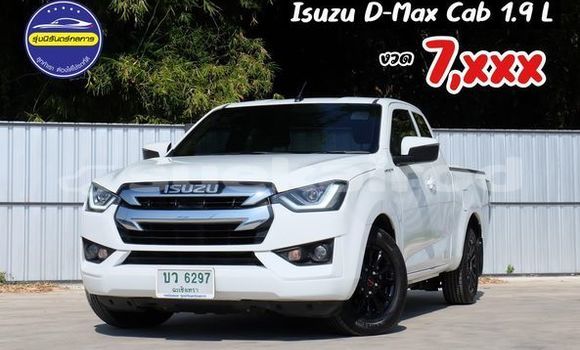 Buy Used Isuzu D-Max White Car in Bangkok in Bangkok