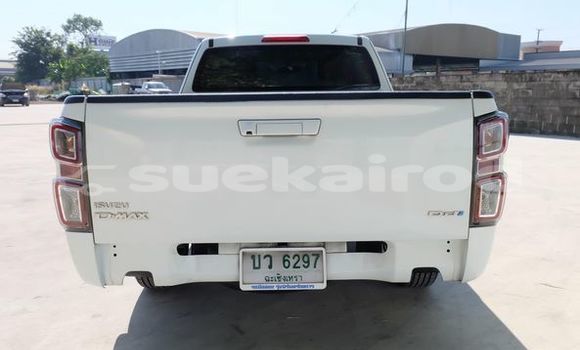 ซื้อ รถมือสอง Isuzu D-Max ขาว รถยนต์ ใน %{เมือง} ใน กรุงเทพมหานคร ซื้อ รถมือสอง Isuzu D-Max ขาว รถยนต์ ใน %{เมือง} ใน กรุงเทพมหานคร