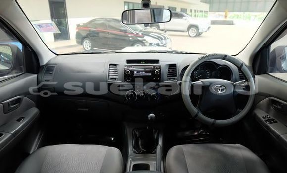 Buy Used Toyota Hiluxe VIGO Silver Car in Bangkok in Bangkok Buy Used Toyota Hiluxe VIGO Silver Car in Bangkok in Bangkok