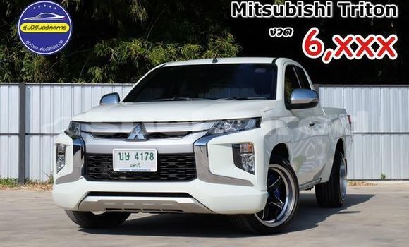 Buy Used Mitsubishi Triton White Car in Bangkok in Bangkok