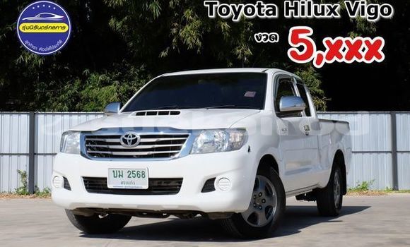 Buy Used Toyota Hiluxe VIGO White Car in Bangkok in Bangkok
