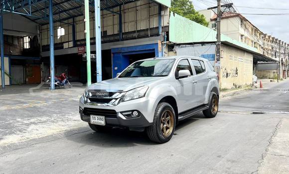 Buy Used Isuzu MU-X Silver Car in Bangkok in Bangkok