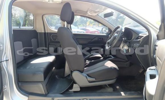 ซื้อ รถมือสอง Mitsubishi Triton เงิน รถยนต์ ใน %{เมือง} ใน กรุงเทพมหานคร ซื้อ รถมือสอง Mitsubishi Triton เงิน รถยนต์ ใน %{เมือง} ใน กรุงเทพมหานคร