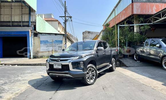 ซื้อ รถมือสอง Mitsubishi Triton สีดำ รถยนต์ ใน %{เมือง} ใน กรุงเทพมหานคร