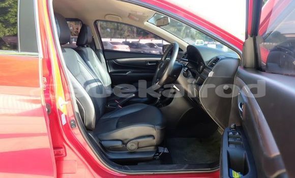 ซื้อ รถมือสอง Suzuki Ciaz สีแดง รถยนต์ ใน %{เมือง} ใน กรุงเทพมหานคร ซื้อ รถมือสอง Suzuki Ciaz สีแดง รถยนต์ ใน %{เมือง} ใน กรุงเทพมหานคร