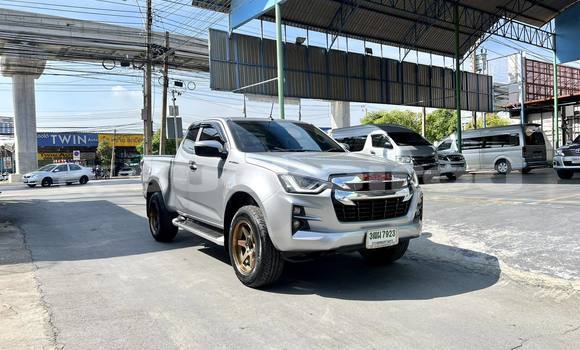 ซื้อ รถมือสอง Isuzu D-Max เงิน รถยนต์ ใน %{เมือง} ใน กรุงเทพมหานคร