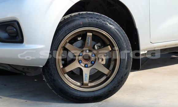 Buy Used Nissan Navara Silver Car in Bangkok in Bangkok Buy Used Nissan Navara Silver Car in Bangkok in Bangkok