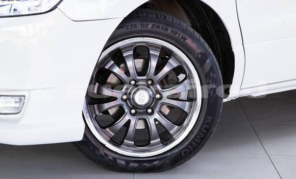 Buy Used Hyundai H1 White Car in Bangkok in Bangkok Buy Used Hyundai H1 White Car in Bangkok in Bangkok