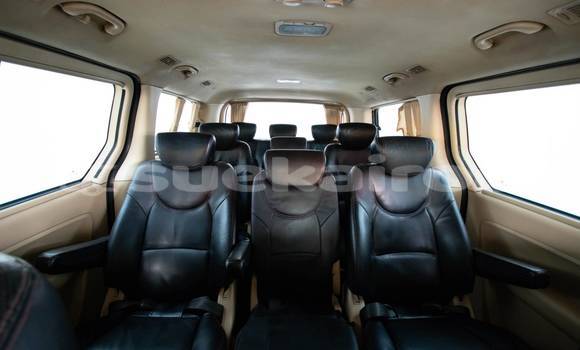 Buy Used Hyundai H1 White Car in Bangkok in Bangkok Buy Used Hyundai H1 White Car in Bangkok in Bangkok