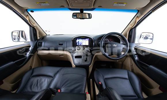 Buy Used Hyundai H1 White Car in Bangkok in Bangkok Buy Used Hyundai H1 White Car in Bangkok in Bangkok