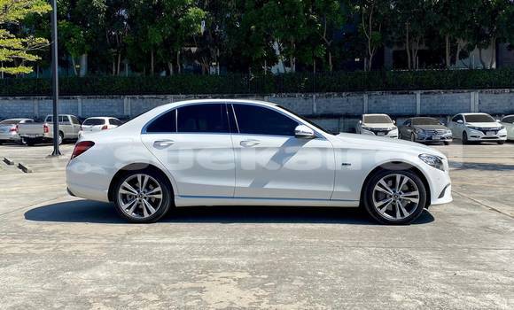 Buy Used Mercedes-Benz C-Classe White Car in Bangkok in Bangkok Buy Used Mercedes-Benz C-Classe White Car in Bangkok in Bangkok