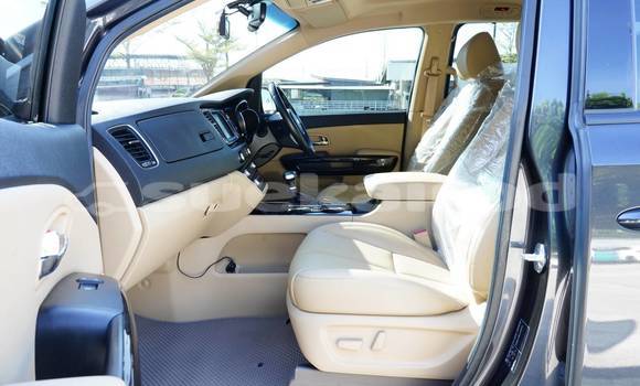 ซื้อ รถมือสอง Kia Carnival สีดำ รถยนต์ ใน %{เมือง} ใน กรุงเทพมหานคร ซื้อ รถมือสอง Kia Carnival สีดำ รถยนต์ ใน %{เมือง} ใน กรุงเทพมหานคร