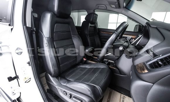 Buy Used Honda CR-V White Car in Bangkok in Bangkok Buy Used Honda CR-V White Car in Bangkok in Bangkok