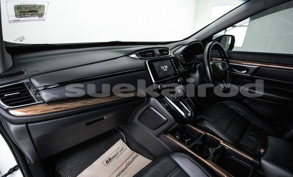 Buy Used Honda CR-V White Car in Bangkok in Bangkok Buy Used Honda CR-V White Car in Bangkok in Bangkok