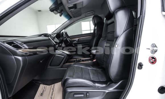 Buy Used Honda CR-V White Car in Bangkok in Bangkok Buy Used Honda CR-V White Car in Bangkok in Bangkok