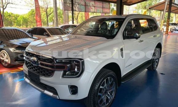 Buy Used Ford Everest White Car in Bangkok in Bangkok