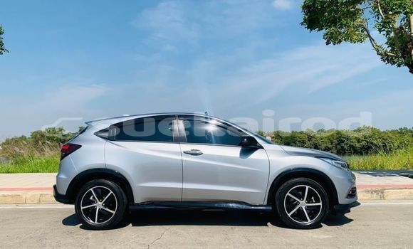 ซื้อ รถมือสอง Honda HR-V อื่น ๆ รถยนต์ ใน %{เมือง} ใน กรุงเทพมหานคร ซื้อ รถมือสอง Honda HR-V อื่น ๆ รถยนต์ ใน %{เมือง} ใน กรุงเทพมหานคร