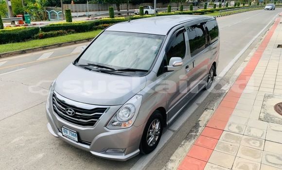 ซื้อ รถมือสอง Hyundai H1 อื่น ๆ รถยนต์ ใน %{เมือง} ใน กรุงเทพมหานคร
