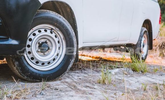 Buy Used Toyota Hiluxe Revo White Car in Bangkok in Bangkok Buy Used Toyota Hiluxe Revo White Car in Bangkok in Bangkok