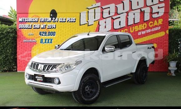 Buy Used Mitsubishi Triton White Car in Bangkok in Bangkok