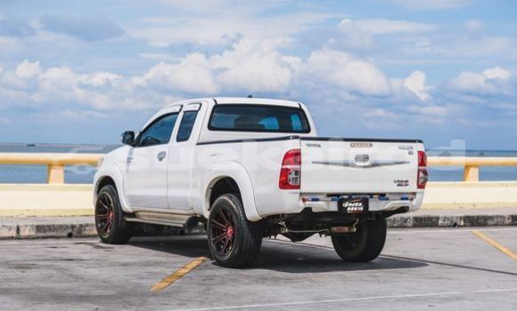 ซื้อ รถมือสอง Toyota Hiluxe VIGO ขาว รถยนต์ ใน %{เมือง} ใน กรุงเทพมหานคร ซื้อ รถมือสอง Toyota Hiluxe VIGO ขาว รถยนต์ ใน %{เมือง} ใน กรุงเทพมหานคร