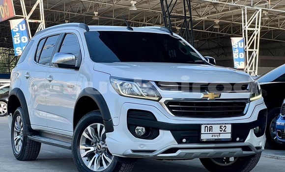 Buy Used Chevrolet TrailBlazer White Car in Bangkok in Bangkok