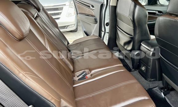 Buy Used Chevrolet TrailBlazer White Car in Bangkok in Bangkok Buy Used Chevrolet TrailBlazer White Car in Bangkok in Bangkok