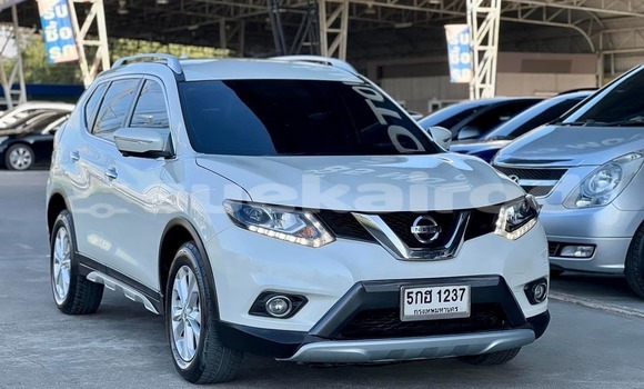 ซื้อ รถมือสอง Nissan X-Trail ขาว รถยนต์ ใน %{เมือง} ใน กรุงเทพมหานคร
