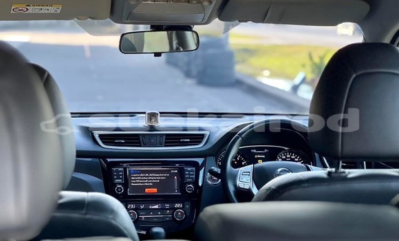 Buy Used Nissan X-Trail White Car in Bangkok in Bangkok Buy Used Nissan X-Trail White Car in Bangkok in Bangkok