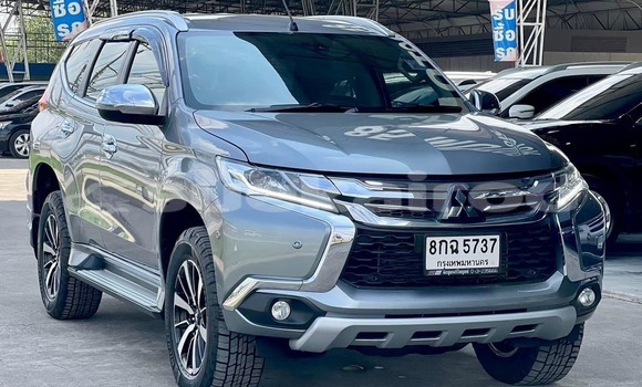 Buy Used Mitsubishi Pajero Other Car in Bangkok in Bangkok Buy Used Mitsubishi Pajero Other Car in Bangkok in Bangkok