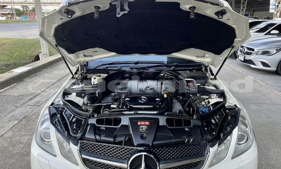 ซื้อ รถมือสอง Mercedes-Benz E-Classe ขาว รถยนต์ ใน %{เมือง} ใน กรุงเทพมหานคร ซื้อ รถมือสอง Mercedes-Benz E-Classe ขาว รถยนต์ ใน %{เมือง} ใน กรุงเทพมหานคร