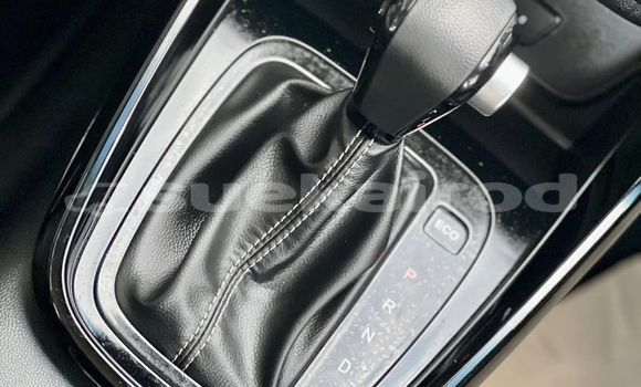 Buy Used Chevrolet Captiva White Car in Bangkok in Bangkok Buy Used Chevrolet Captiva White Car in Bangkok in Bangkok