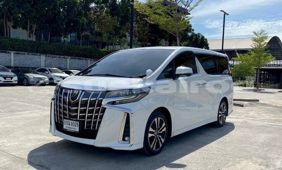 Buy Used Toyota Alphard White Car in Bangkok in Bangkok